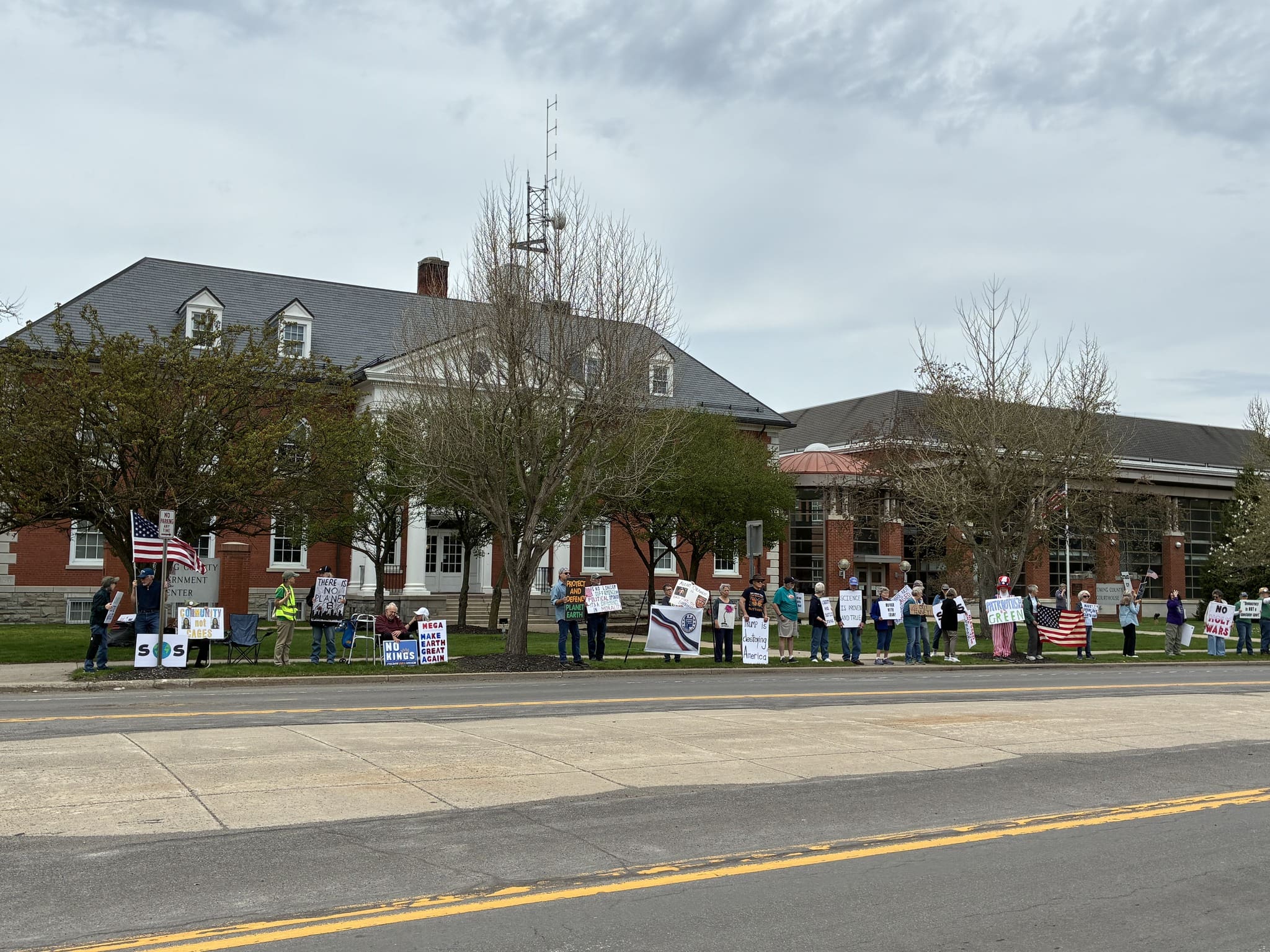 WyCoNY Indivisible crowd at Earth Day Rally, Warsaw, NY